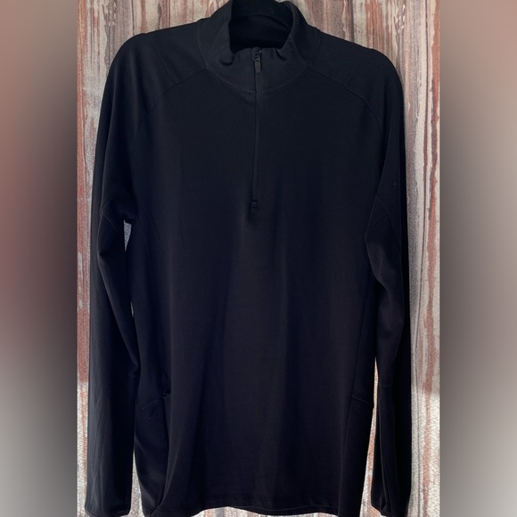 GAP Tops - Gapfit Men’s activewear in L Tall in perfect condition